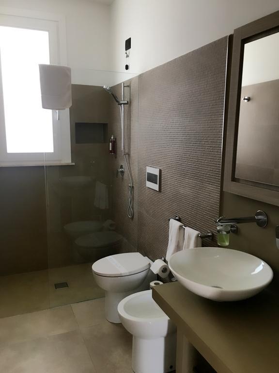 Standard Twin Room,832120586:JPEG